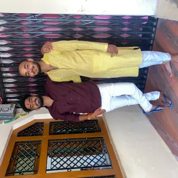 Neelesh Pandey  Tutor From Bal Vihar Extension Lucknow