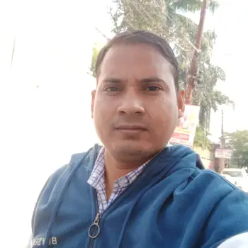 Mahendra yadav  Tutor From Hazratganj Lucknow