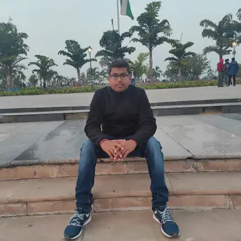 Akash Patel Tutor From Daliganj Lucknow
