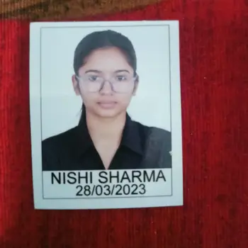 Nishi Sharma  Tutor From tiwariganj Lucknow