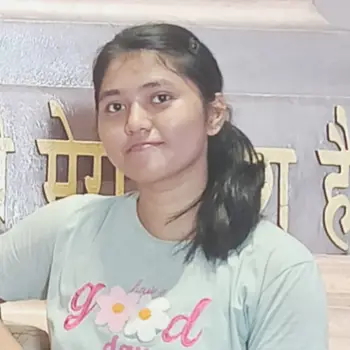 Nidhi chaudhary  Tutor From Aliganj Lucknow