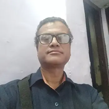 Daya Shankar Mishra  home tutor in Chowk Lucknow