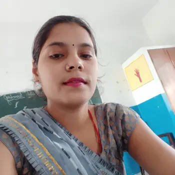 Namita yadav  home tutor From Alambagh Lucknow