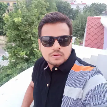 Mayank kumar yadav  Tutor From Triveni Nagar Lucknow