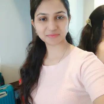 Rashmi Gupta  Tutor From Aliganj Lucknow