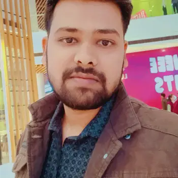 Vaibhav Singh  Tutor From Chowk Lucknow