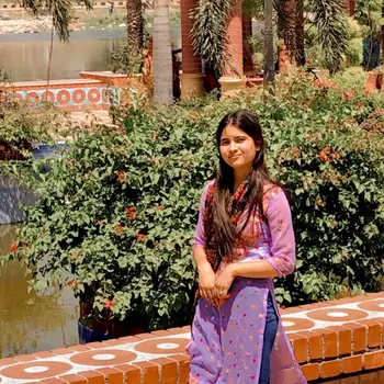 Shreya negi home tutor in Gomti Nagar Lucknow