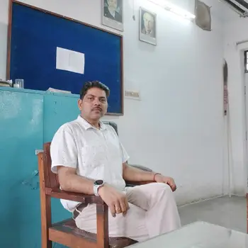 Sunil kumar Singh home tutor in Viram Khand Lucknow
