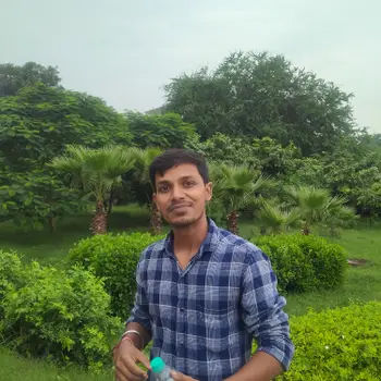 Keshav Dwivedi  home tutor in Aliganj Lucknow